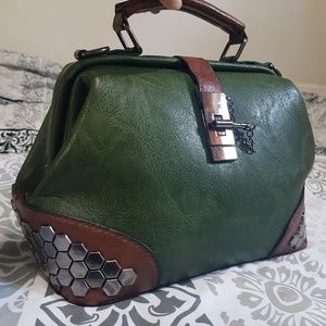 Green Fashion Versatile Handbag